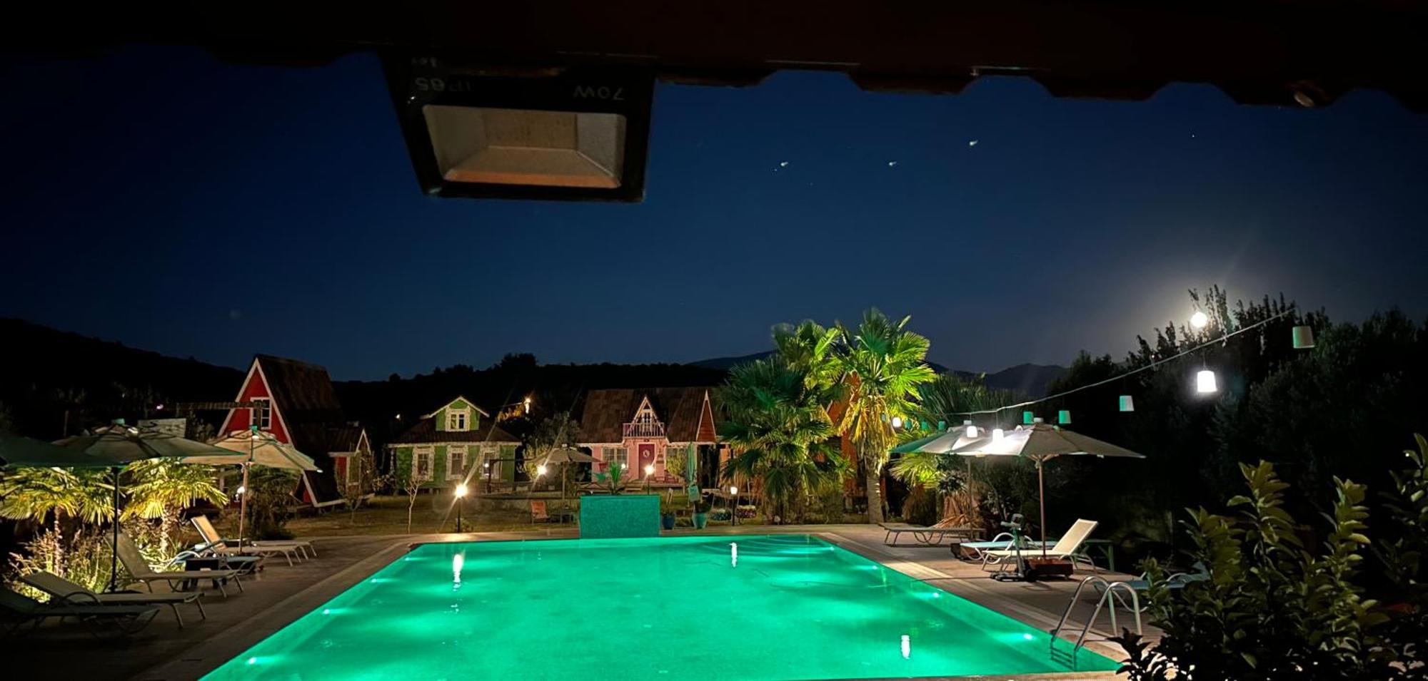 Seyyah Cafe Bungalows Aliaga Exterior photo